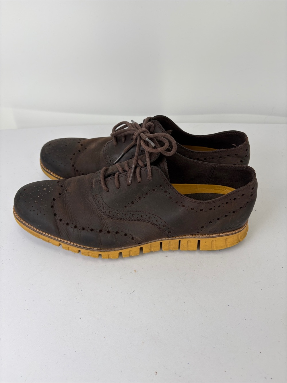 🪺 Cole Haan leather Dark Brown Leather Wingtip Oxfords w Yellow Sole
